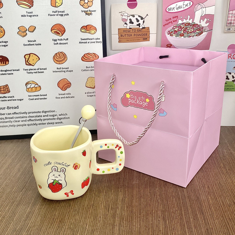 Taza de cerámica Taza de dibujos animados creativa Regalo de mano Regalo de cumpleaños lindo Taza para beber para niñas Taza de café para parejas