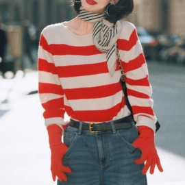 女式羊毛衫;连衣裙;女式毛呢外套