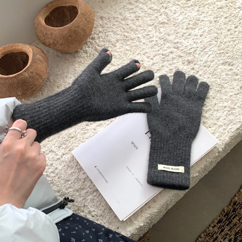 Wool Blend Gloves for Women in Winter, Touch Screen, Pure Color Knitted Velvet Feel, Warm Couple Style, Versatile, Simple and Fashionable