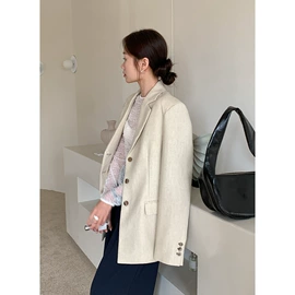 女式针织衫;女式衬衫;休闲裤