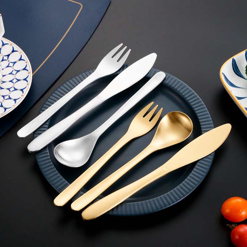 304 cuchillo de filete de acero inoxidable cuchillo y tenedor transfronterizo cuchillo y tenedor de carne de res set de regalo puede establecer logotipo