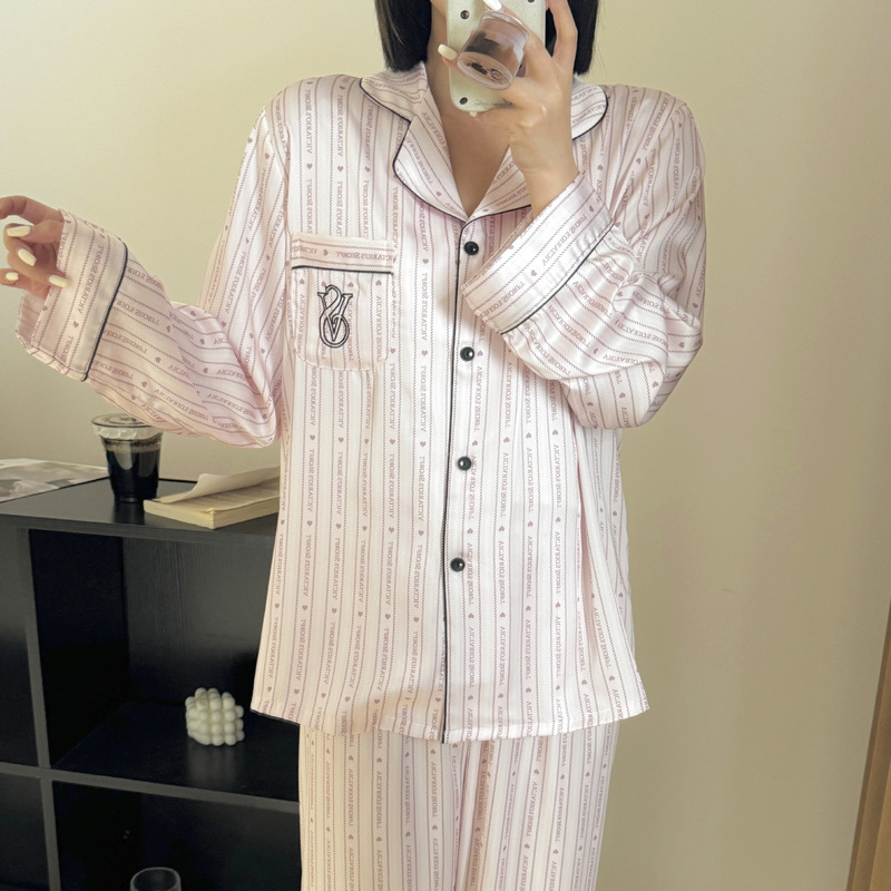 High-End Stripesd Water-Gloss Silk Comfortable Ice and Snow Silk Silky Pajamas Long-Sleeved Home Clothes Set Women's New Autum