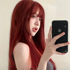 玉の魚のかつらの女性の長いまっすぐな髪の夏は白い女性団のラズベリーの赤い空気の前髪の自然な全体のカバー式を現します。