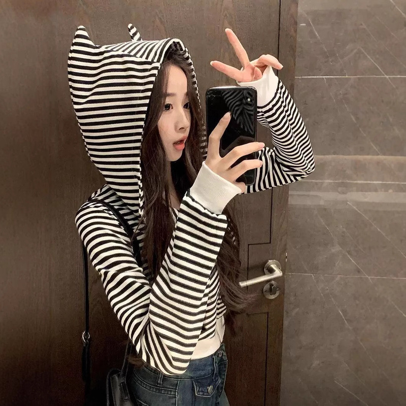 Autumn Deviruchi Striped Coat Women's Design Sense Contrast Color Stripe Spring and Autumn Korean Short Hooded Zipper Sweatshirt for Women Autumn Deviruchi Striped Coat Women's Design Sense Contrast Color Stripe Spring and Autumn Korean Short Hooded Zipper Sweatshirt for Women