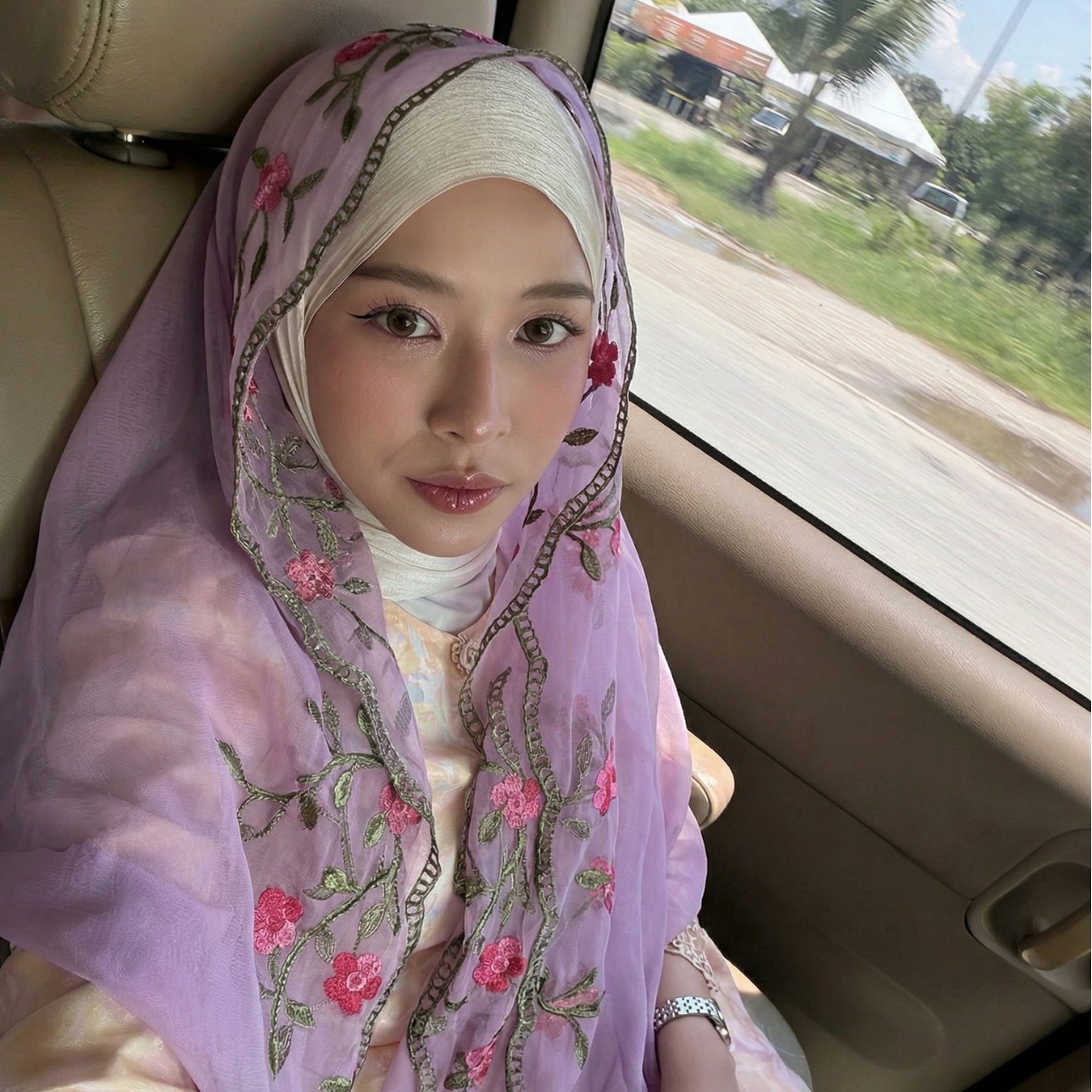 Korean Edition Ten. Peach blossom Lace Flower Embroidery Silk scarf Scarf Female models fashion Versatile Travel? Sunscreen Shawl Scarf