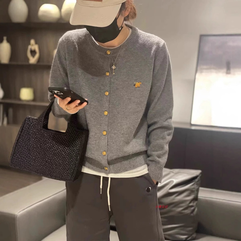 2025 New Autumn and Winter Women's Round Neck Embroidered Elegant Casual Loose Versatile Soft Waxy Imitation Wool Knitted Cardigan