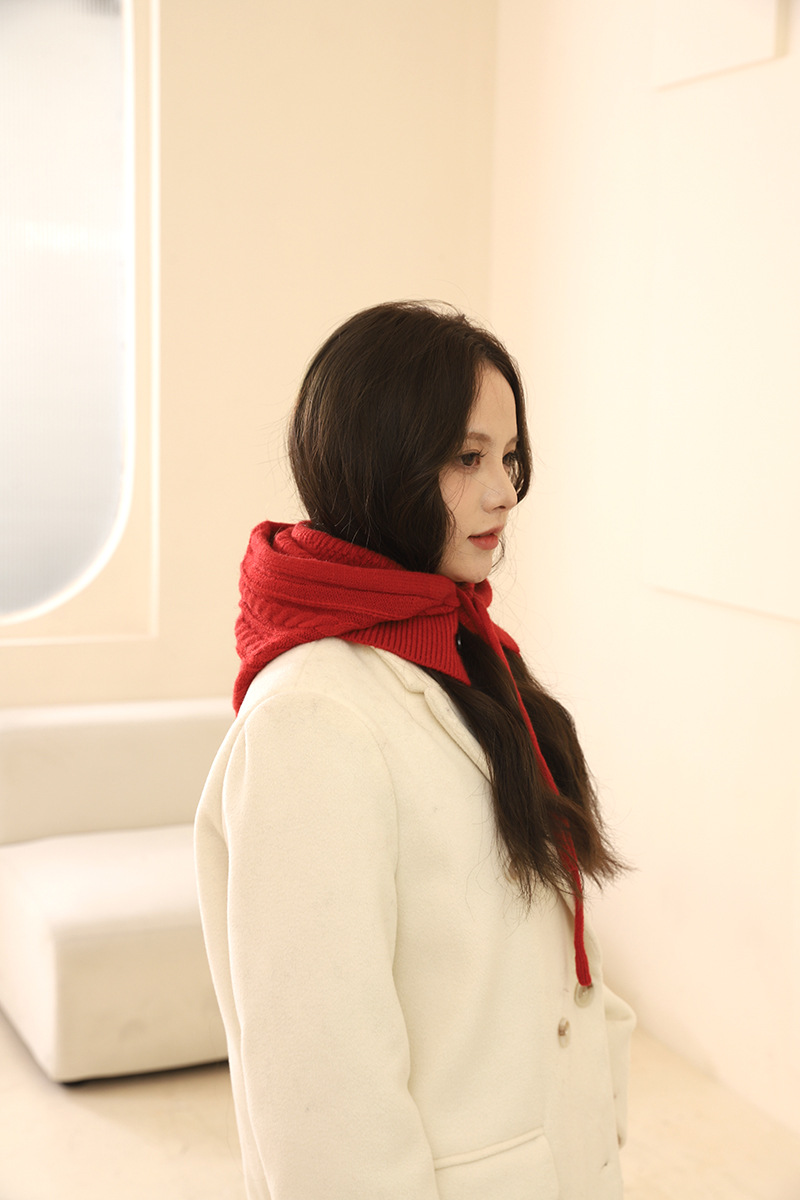 cashmere women's thickened knitted with a collar for both autumn winter warmth and windproof versatility._voghion.com