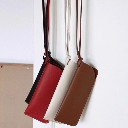 Korean-style fashionable strap sunglasses bag, crossbody strap leather travel sunglasses case, simple leather cover