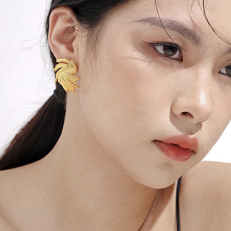 1 Pair Simple Style Geometric Solid Color Plating Copper 18k Gold Plated Ear Studs display picture 2