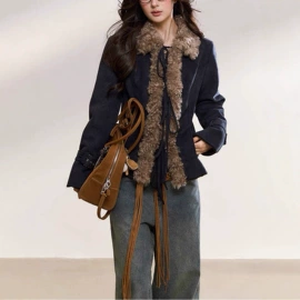 女式针织衫;连衣裙;女式T恤