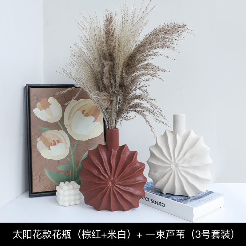 リビングルームの置物は軽くて豪華で高級な雰囲気のお酒棚の装飾品です。