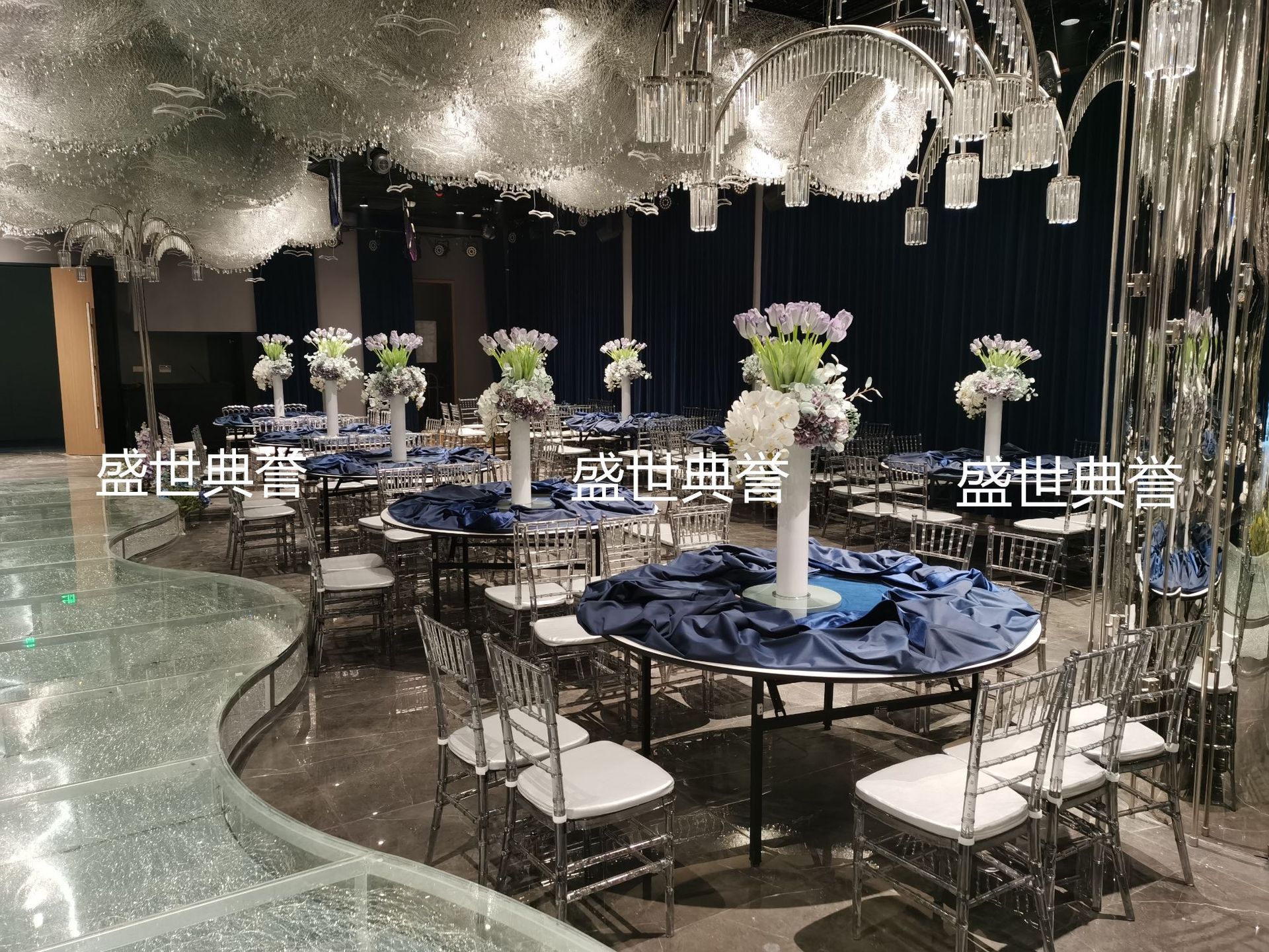 安徽淮南宴会中心餐桌椅国际酒店主题婚礼竹节椅餐厅婚宴折叠桌椅详情5