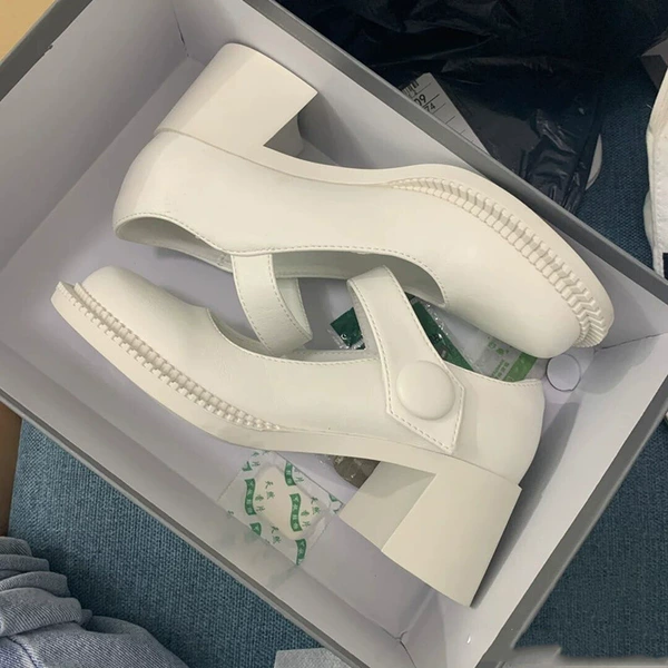 White (matte)