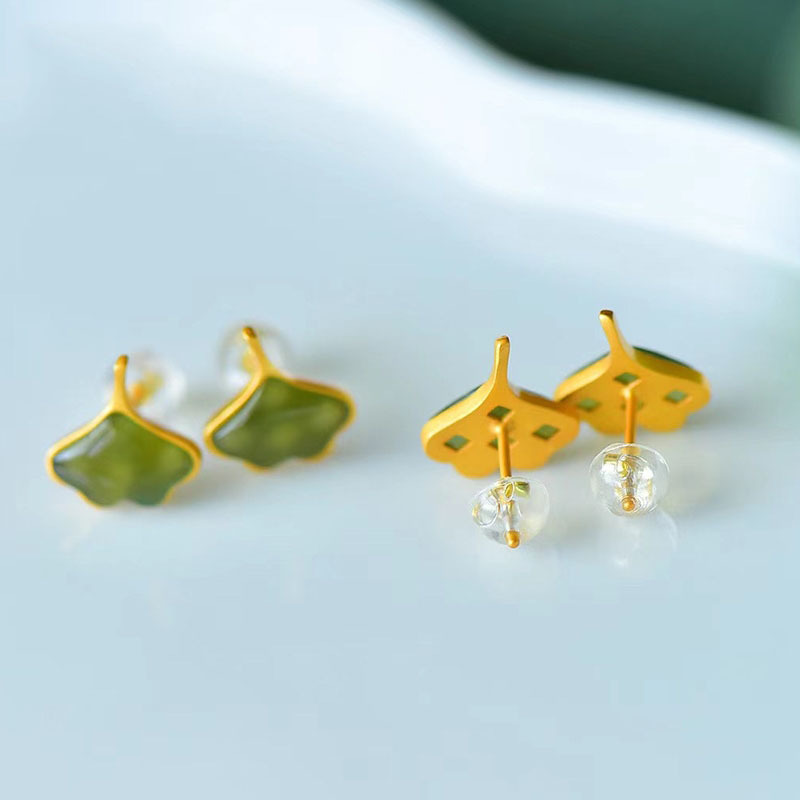 Elegant earrings