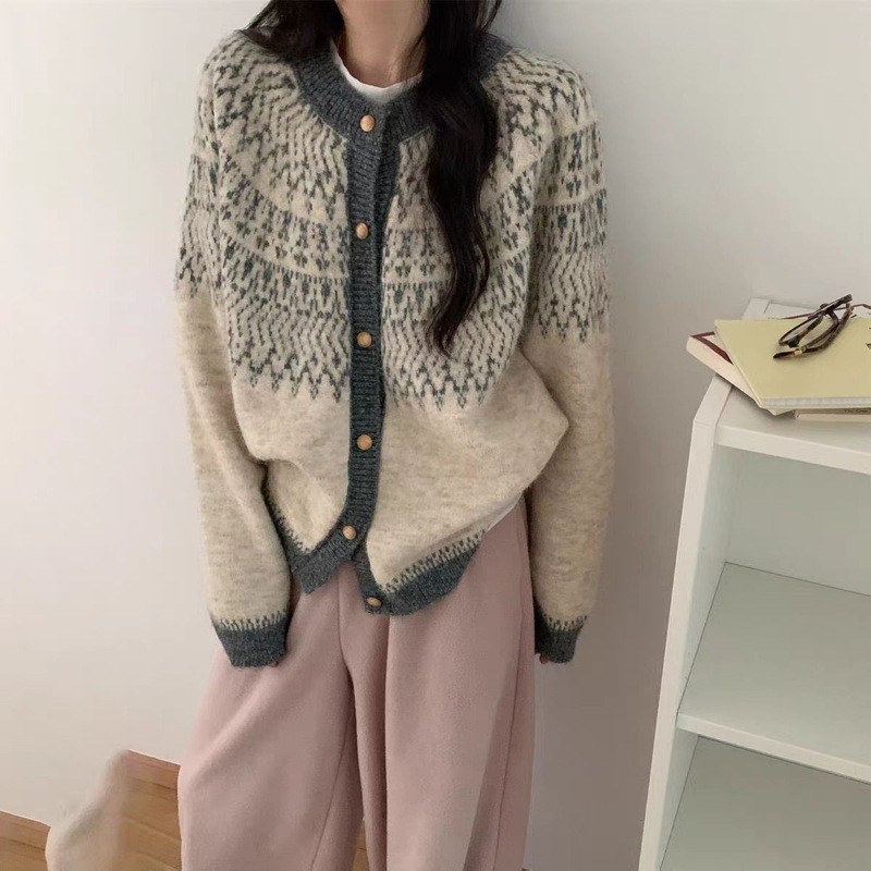 复古费尔岛软糯毛衣外套女秋冬新款宽松民族风撞色提花针织开衫女