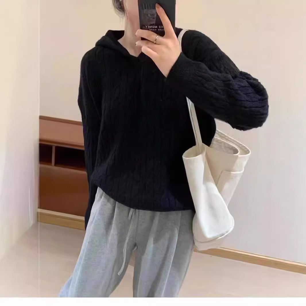 秋冬の新型フード付きウールセーター女性麻花ゆるいセーターレトロな日系のニットシャツの厚さ