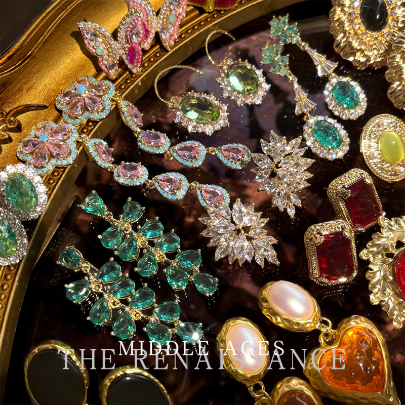 vintage Zhonggu Heavy Industry Caibao Zircon Earrings Exaggerated Retro Western Style Earrings Light Luxury Court Style Earrings vintage Zhonggu Heavy Industry Caibao Zircon Earrings Exaggerated Retro Western Style Earrings Light Luxury Court Style Earrings