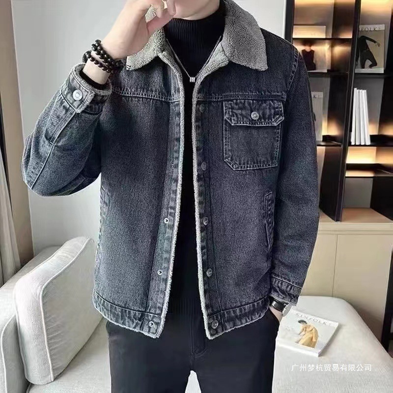 Men's Denim Jacket with Fleece Lining, Thickened for Cold Protection, Warm and Durable Winter Style, High-End Trendy Men's Lamb Wool Lapel Jacket