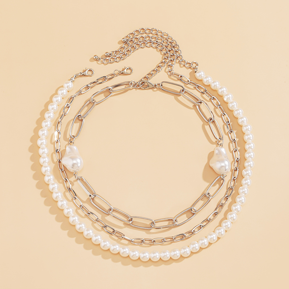 Collier avec pendentif en forme d'étoile en perles et perles artificielles de style métal_voghion.com