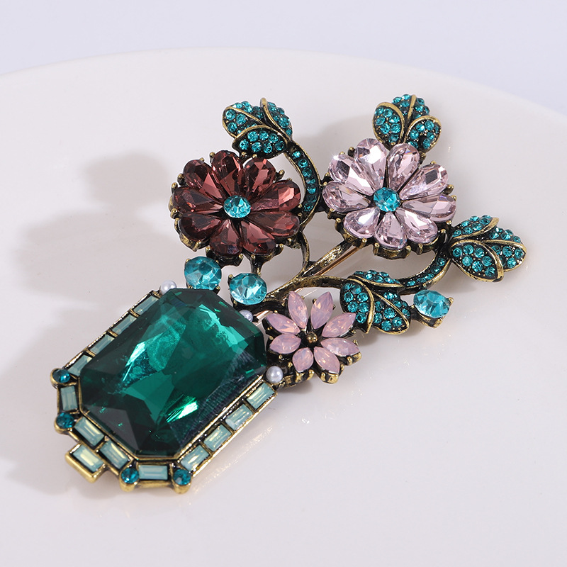 Inlay Design Retro Pin Flower Alloy Inlay Rhinestones Women's Brooches