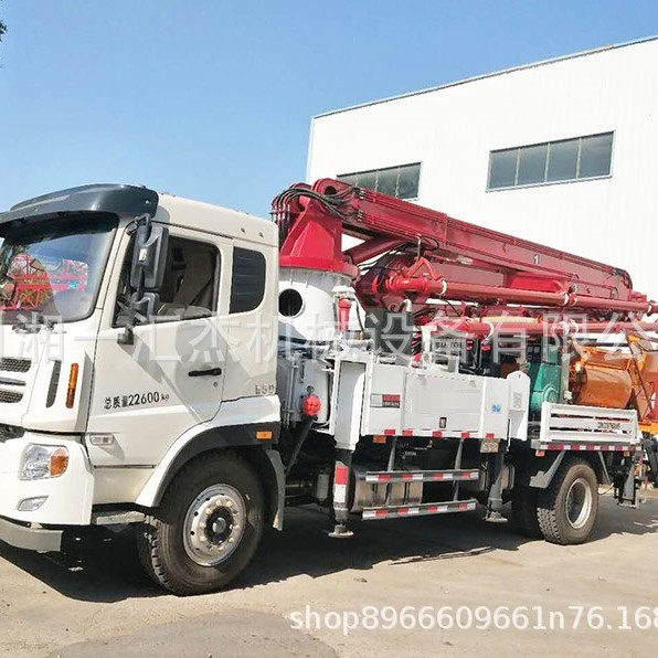 混凝土搅拌泵车搅拌泵车混凝土泵车自带搅拌33米38米