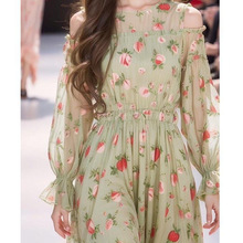 2024春季新款小个子茶歇法式气质薄荷曼波风莓印花绿色连衣裙女