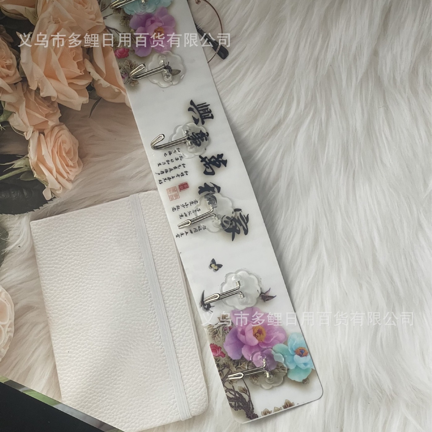 Powerful Row of Sticky Hook Household Punch-free 6 Hook Bathroom Bedroom Clothes Hook Kitchen Door Rear Sticky Hook