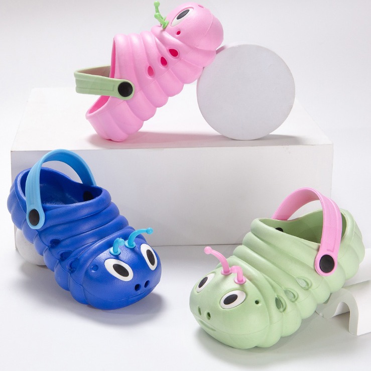 Summer cartoon cute Crocs-style slippers for early age for men and…