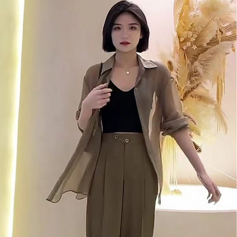 プラスサイズのミッドレングスの白い日焼け止めシャツジャケット女性のための夏の薄いサスペンダーアイスシルク長袖トップファットmm|undefined