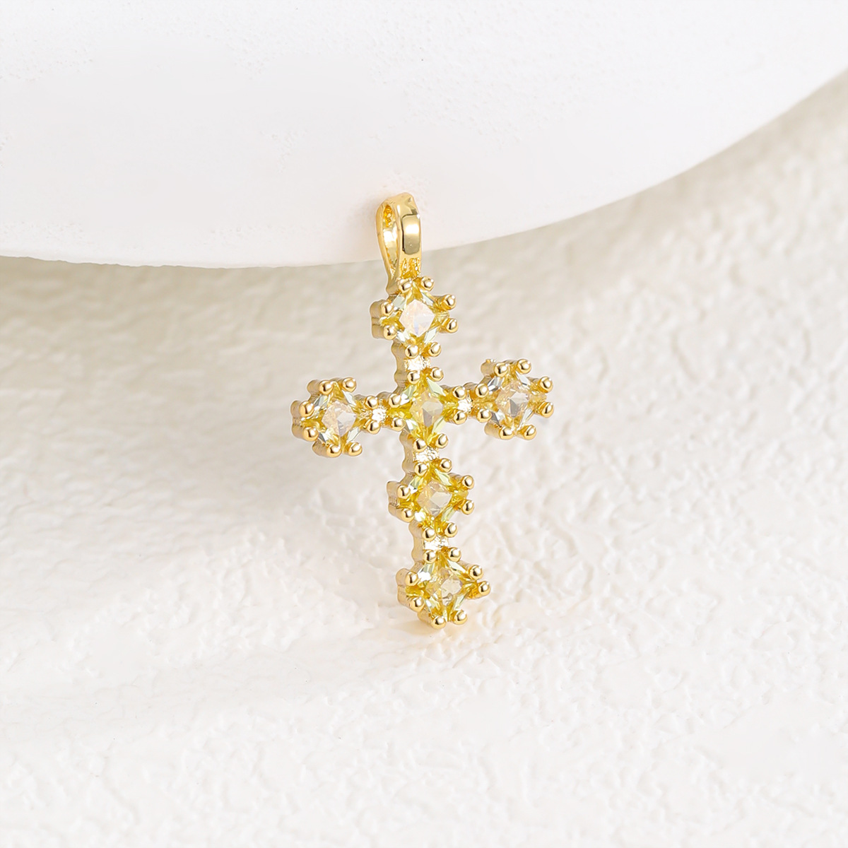 Collar de cruz de circón con microincrustaciones de cobre retro europeo y americano para mujer, lujo ligero, cadena de clavícula de alta calidad, temperamento, accesorios de todo fósforo