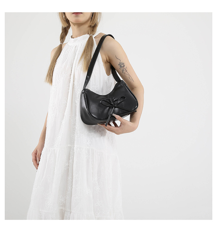 This is a trendy and fashionable single-shoulder crossbody bag with a simple bow design for women's 2024 autumn and winter collection undefined