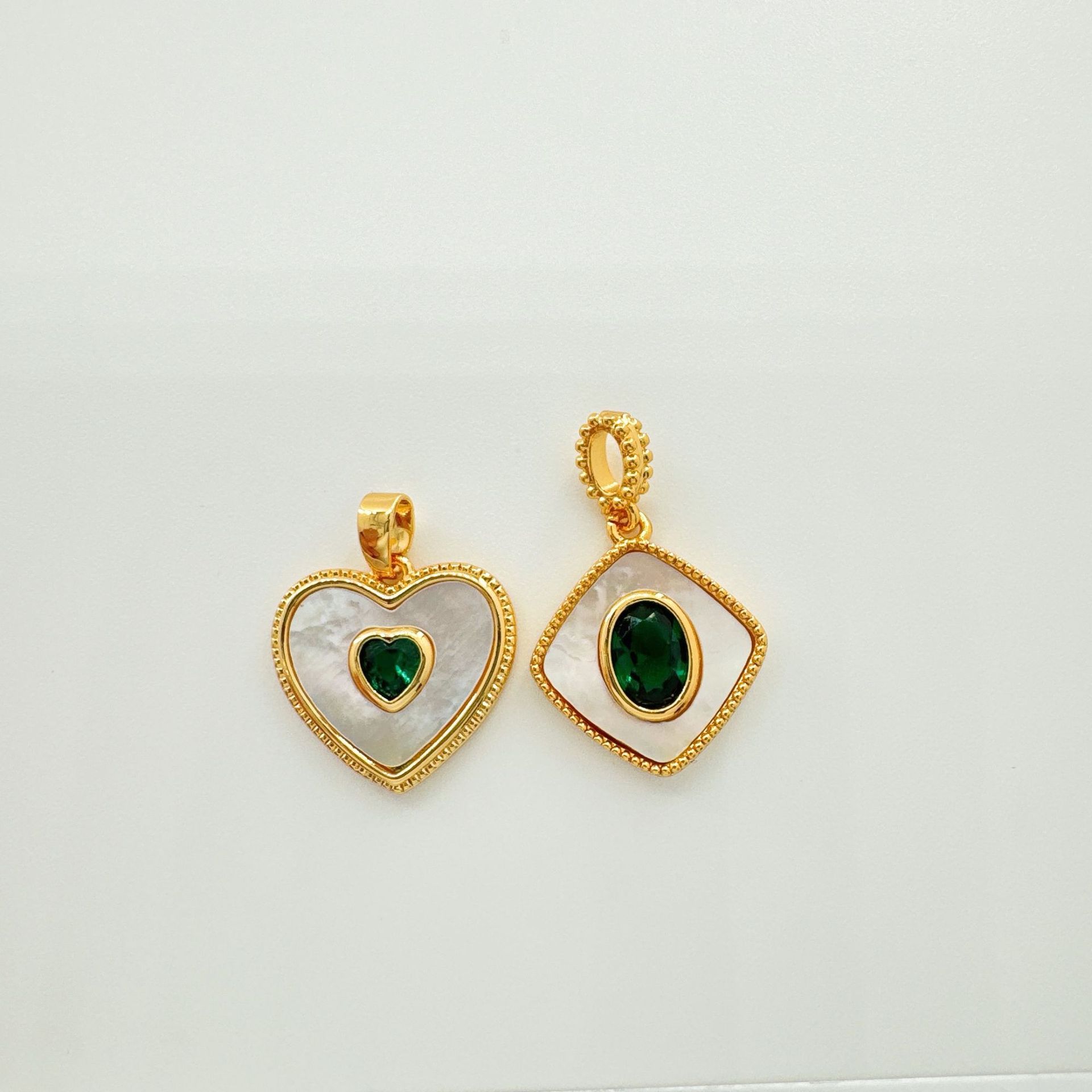 7g Weight Pendant Jewelry Making Type Zircon Inlay Material DIY Jewelry Accessories Classification 1 Piece Quantity Copper Material Color Block Pattern Inlay Design Simple Style, Classic Style Style 1 Piece Copper Zircon Color Block Pendant 9