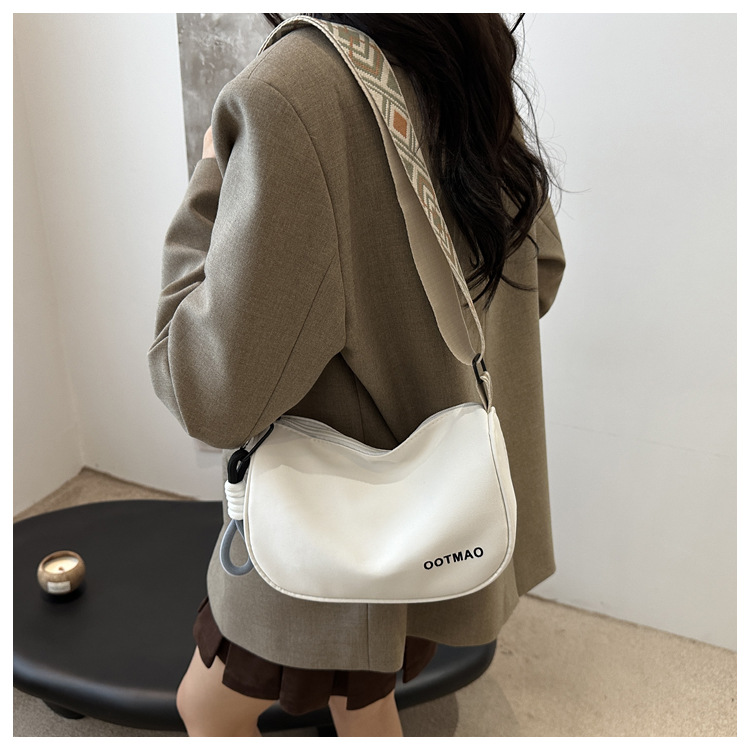Canvas bag for women 2024 new autumn and winter versatile dumpling bag, casual and sporty wide-shoulder crossbody bag for women undefined