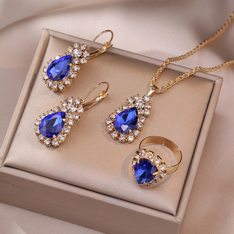 collana donna rete rosso zircone nicchia versatile orecchini ciondolo set metallo clavicola catena fabbrica_voghion.com
