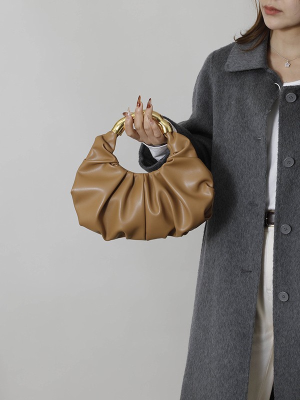 Bolso de mujer venta caliente nuevo nicho coreano diseño popular bolso plegado de lujo ligero de alta calidad bolso de hardware personalizado