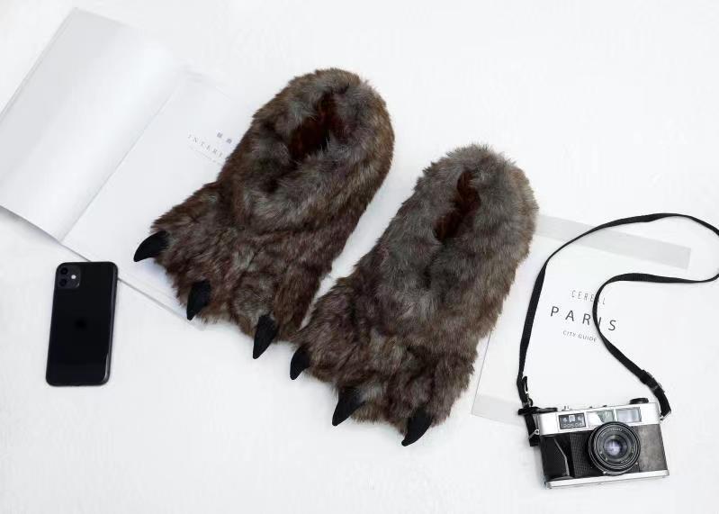 2023 Otoño e Invierno nuevos zapatos de garra de dibujos animados de terciopelo súper suave engrosada cómoda felpa de algodón zapatillas de gran tamaño zapatos