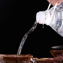 厂家批发桶装高度白酒55度清香型东北白酒散装老酒水拿样定制OEM