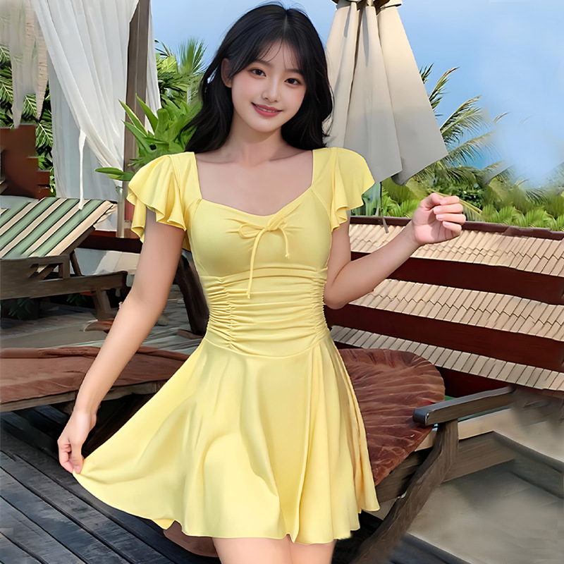 Traje de baño de una pieza para mujer 2025 nuevo color sólido dulce y lindo conservador ligeramente gordo que cubre la carne traje de baño de vacaciones de aguas termales al por mayor