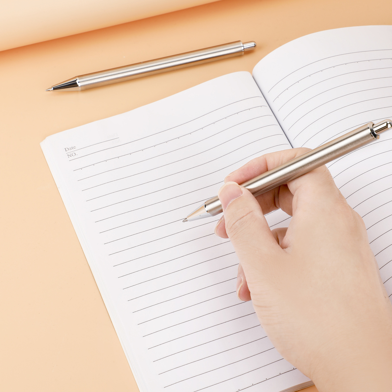 Fábrica al por mayor de metal pluma de gel de acero inoxidable barra de acero completo negocio publicidad pluma de alta gama pluma de regalo pluma firma DE PRENSA