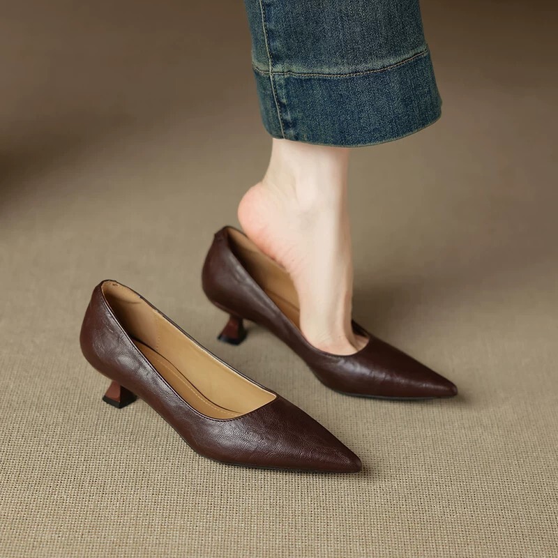 French-Style Kitten Heel Pointed-Toe Red Single Shoes for Women, 2025 Spring and Autumn Season, Elegant Black Commuter Stiletto High Heels French-Style Kitten Heel Pointed-Toe Red Single Shoes for Women, 2025 Spring and Autumn Season, Elegant Black Commuter Stiletto High Heels
