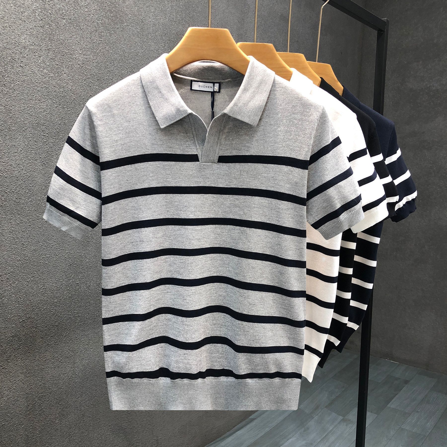 Polo camiseta de punto camiseta de manga corta camiseta de hombre cuello en V gaviota cuello rayas viejas líneas de viento de verano fábrica transfronteriza mayorista
