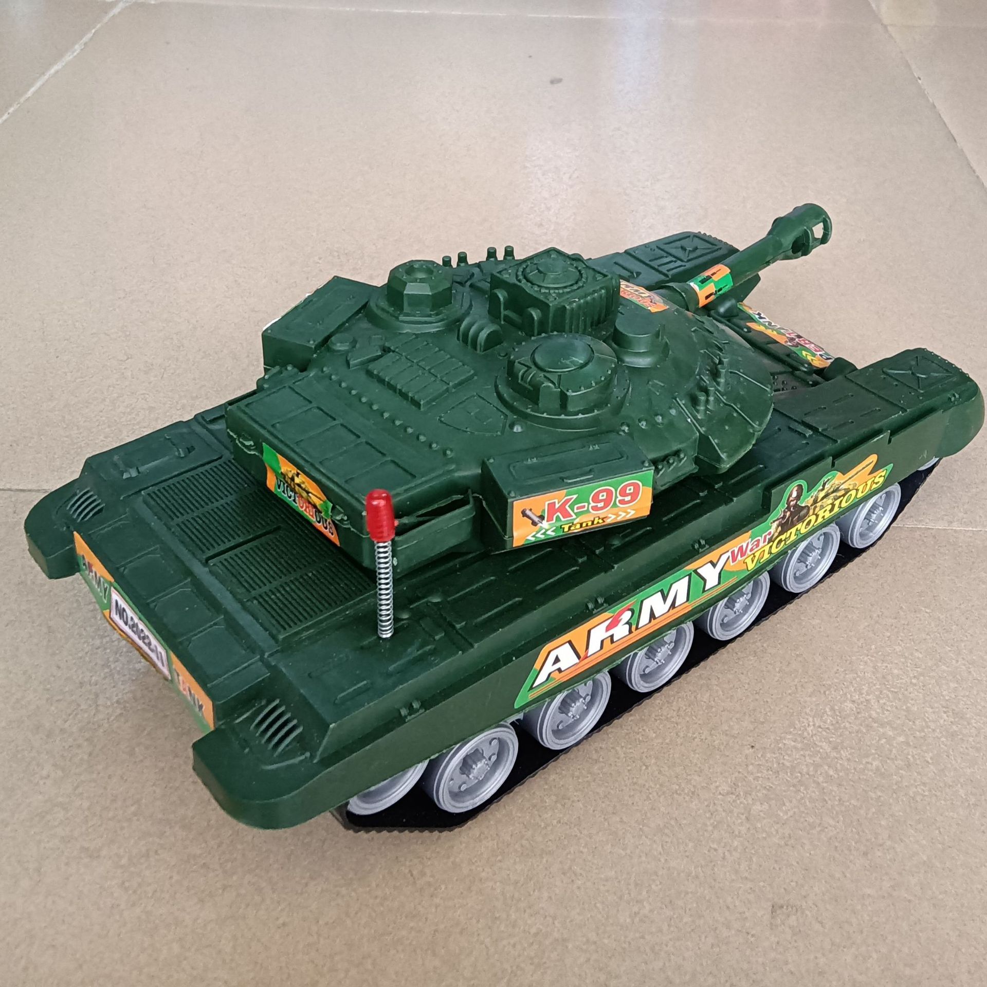 Tanque de Inercia Grande de Juguete Grande, Plástico image 2