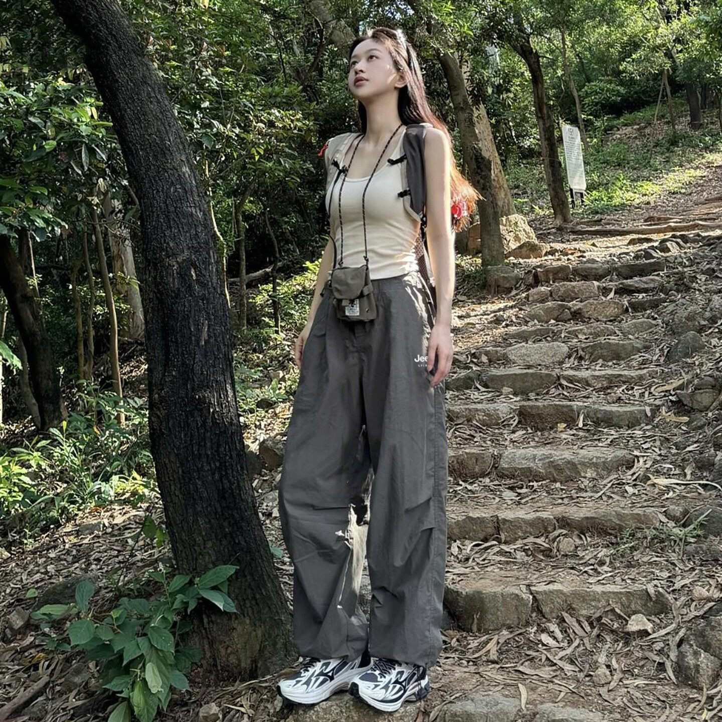 Dark gray [spring and autumn]