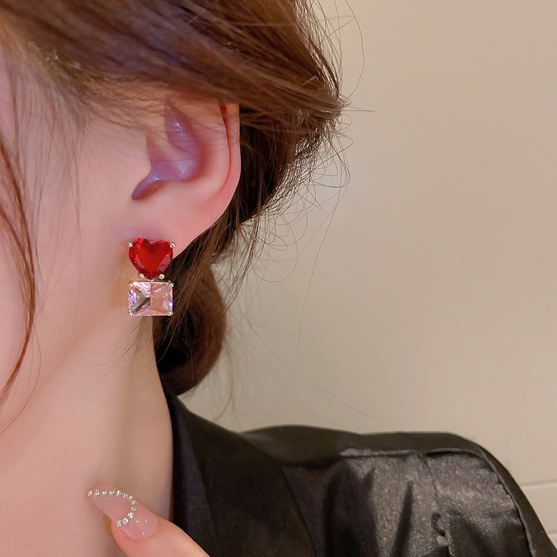 Fashion cute rhinestone square heart copper earrings female