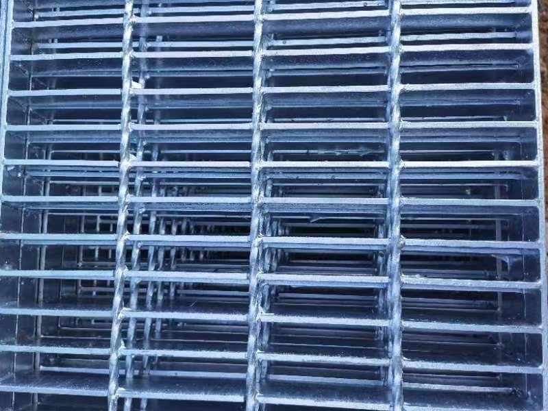 内墙焊接镀锌双网片铁丝钢筋螺纹铁丝网