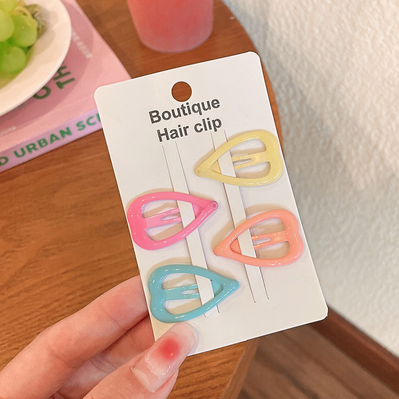 子供のヘアピンが可愛いです。超萌え五角星のヘアピンの女の子です。|undefined