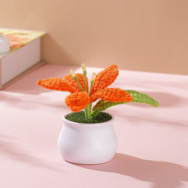 Terminado pequeña olla tejida a mano girasol lirio escritorio coche pequeña decoración regalo de cumpleaños regalo de graduación
