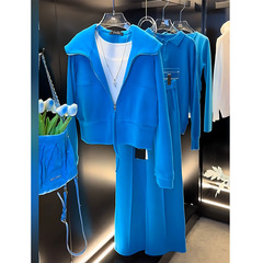 青いカジュアルスポーツスーツ女性2025年春の新型欧品ファッション洋気高級感着二点セット