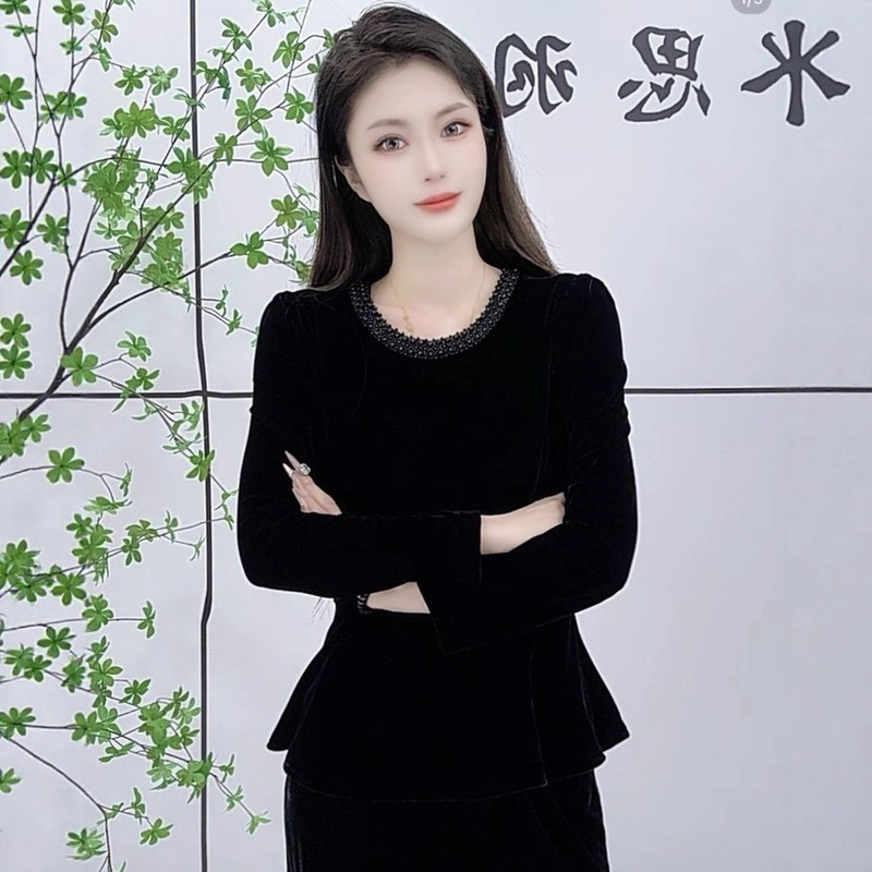 一件代发直播爆款2025秋季新款时尚圆领气质女装丝绒长袖打底衫|undefined