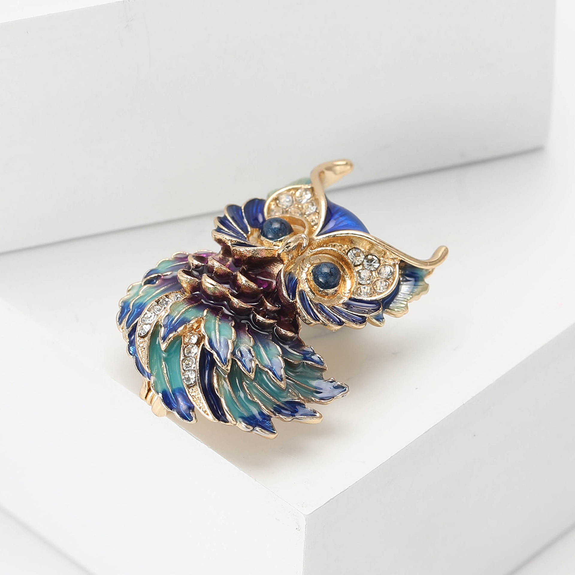 European and American Cute Alloy Enamel Owl Brooch Niche All-match Women's Suit Cardigan Corsage Jewelry Pin
